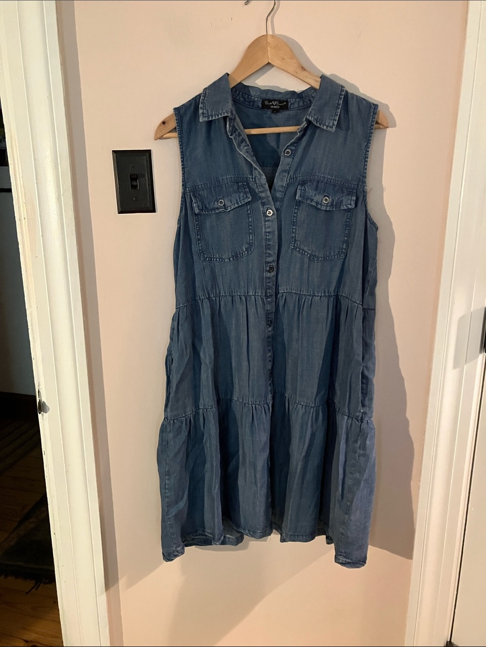 Velvet Heart Sleeveless Chambray Tiered Dress - Blue